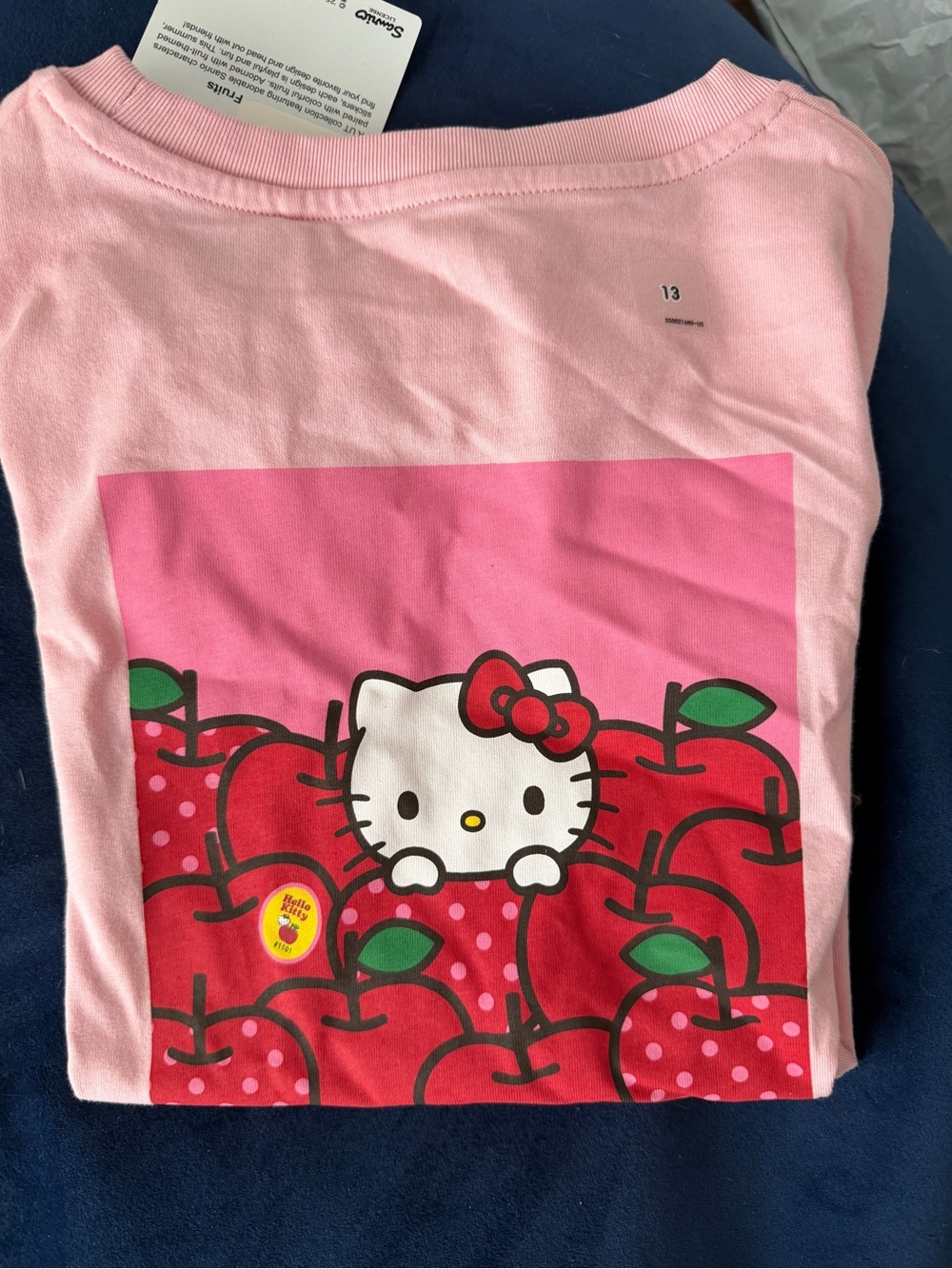 Hello Kitty x Uniqlo T-shirt / size 13 youth / Pink
